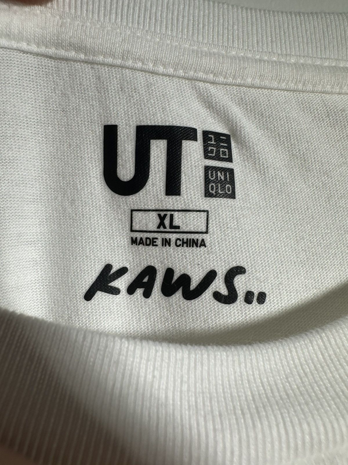 Kaws × Uniqlo Kaws Uniqlo Tee Size US XL / EU 56 / 4 - 3 Thumbnail