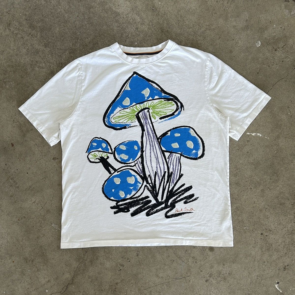 Vintage Paul Smith Mushrooms Print Tee Size US XL / EU 56 / 4 - 1 Thumbnail