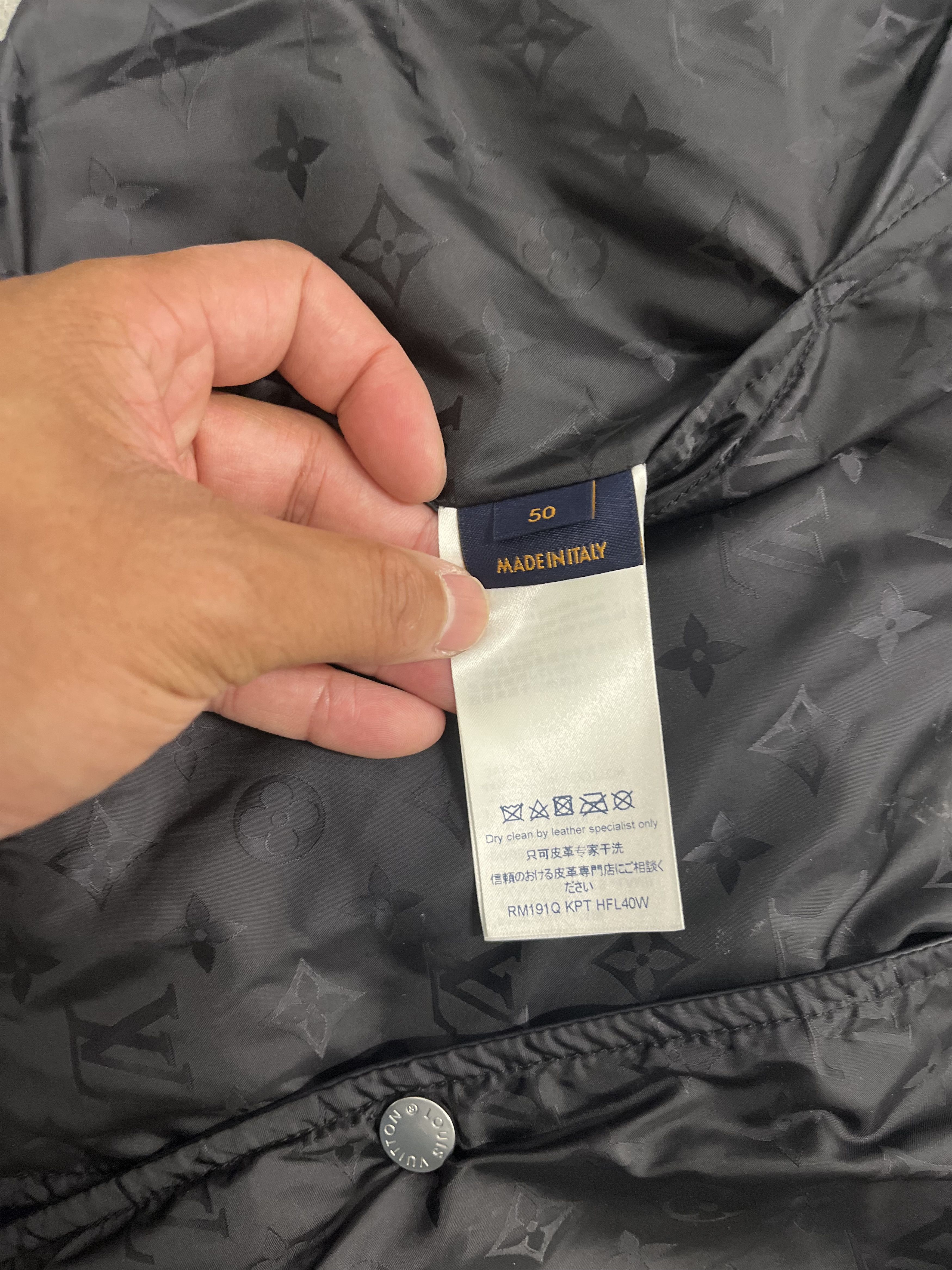 Louis Vuitton Monogram Reversible Leather Bomber Jacket Black Size US M / EU 48-50 / 2 - 5 Thumbnail
