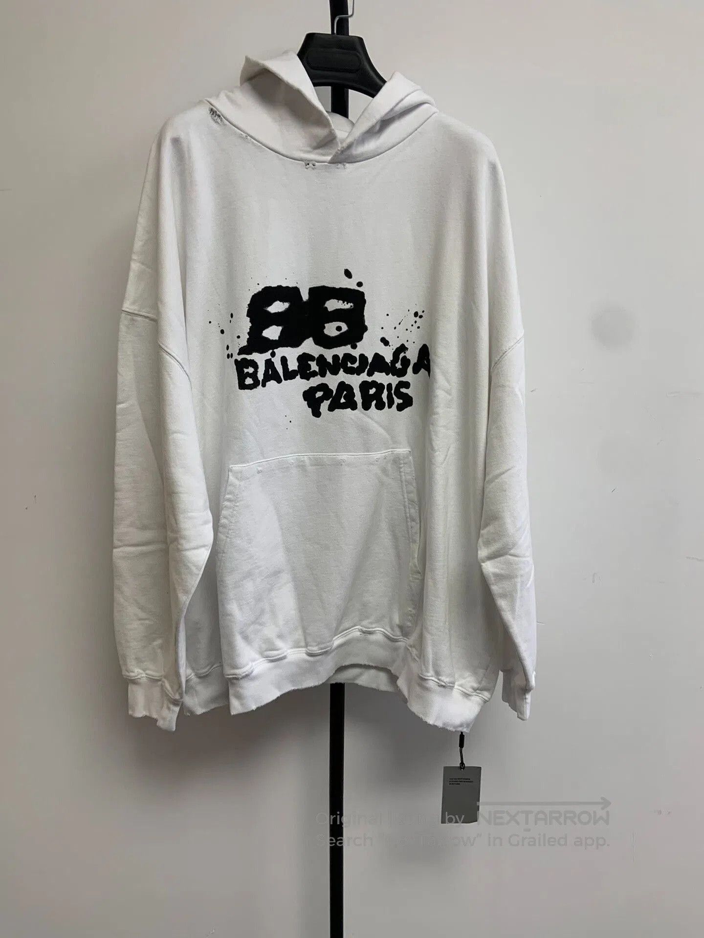 Balenciaga Balenciaga Logo Print White Crewneck Sweatshirt. Size US L / EU 52-54 / 3 - 1 Thumbnail