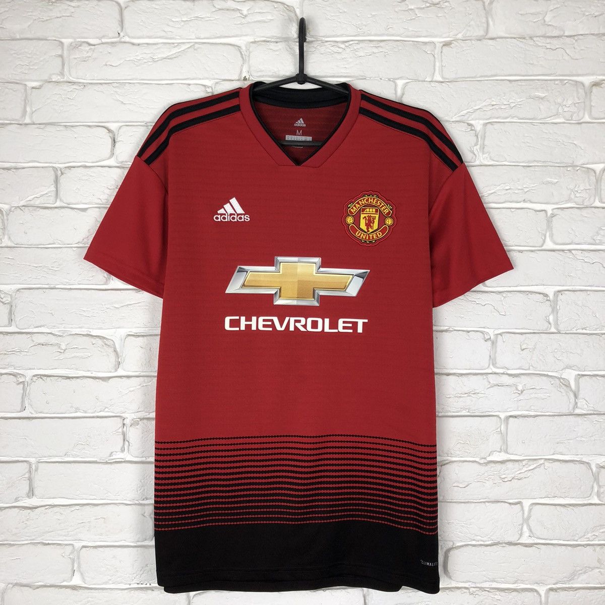 Adidas Manchester United 2018 2019 home soccer jersey Size US M / EU 48-50 / 2 - 1 Thumbnail