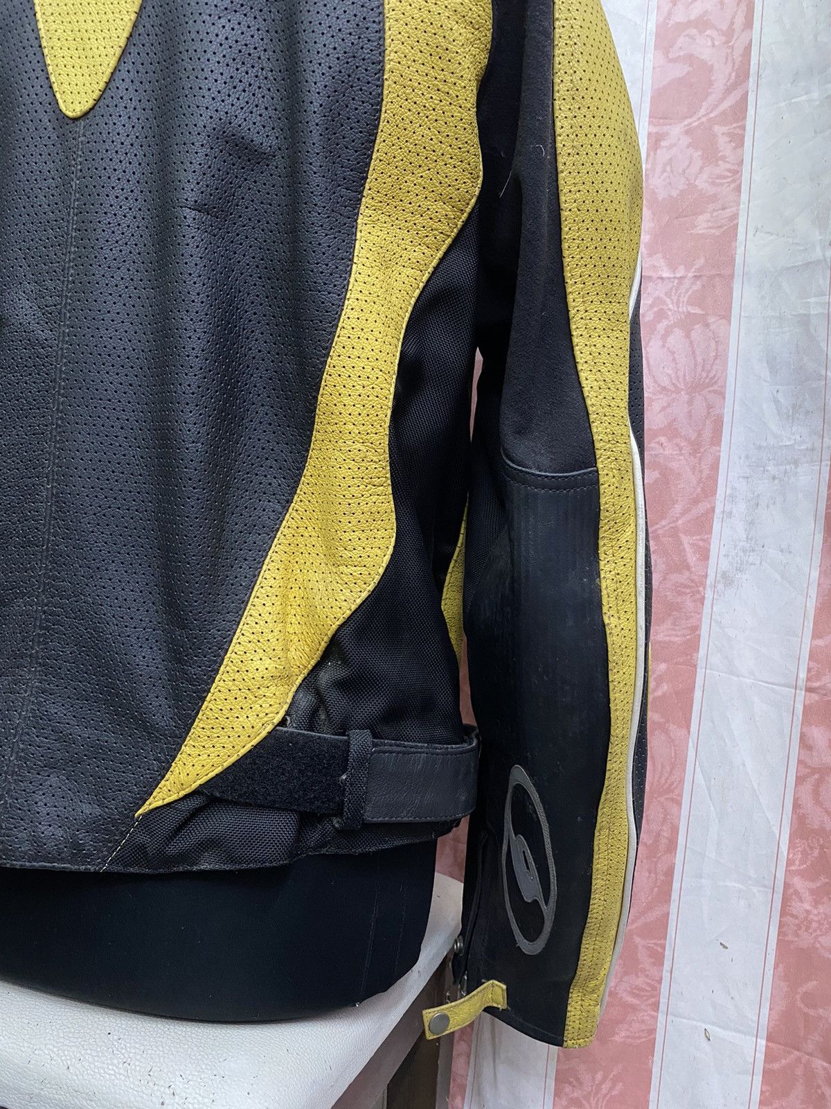 Japanese Brand Seool’s gp motorsport Size US M / EU 48-50 / 2 - 5 Thumbnail