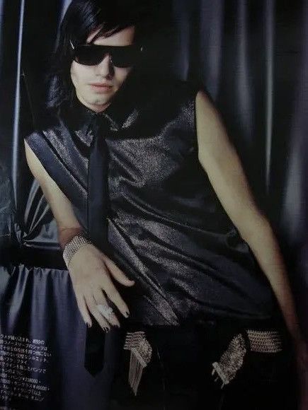 Dior × Hedi Slimane S/S 2004 “Strip“ Plastic Bee Ring (SS04, Archive, Homme) Size ONE SIZE - 5 Thumbnail