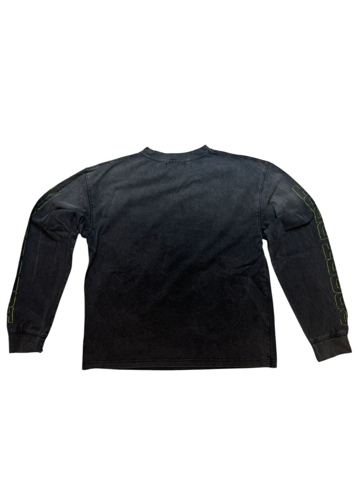 Vale Vale Forever Hellboy Long sleeve SIZE SMALL Size US S / EU 44-46 / 1 - 2 Thumbnail