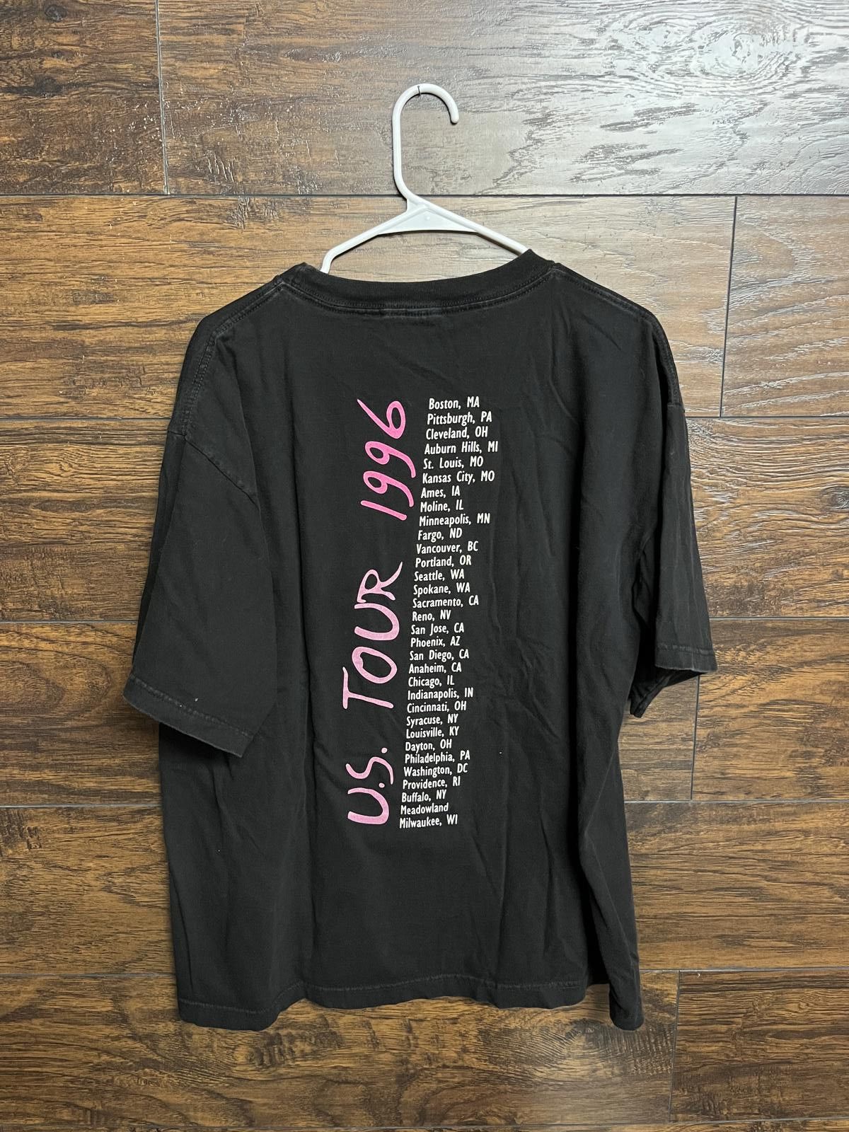 Designer VTG Neil Diamond T-shirt Tennessee Moon 1996 Tour Tee XL Size US XL / EU 56 / 4 - 2 Thumbnail