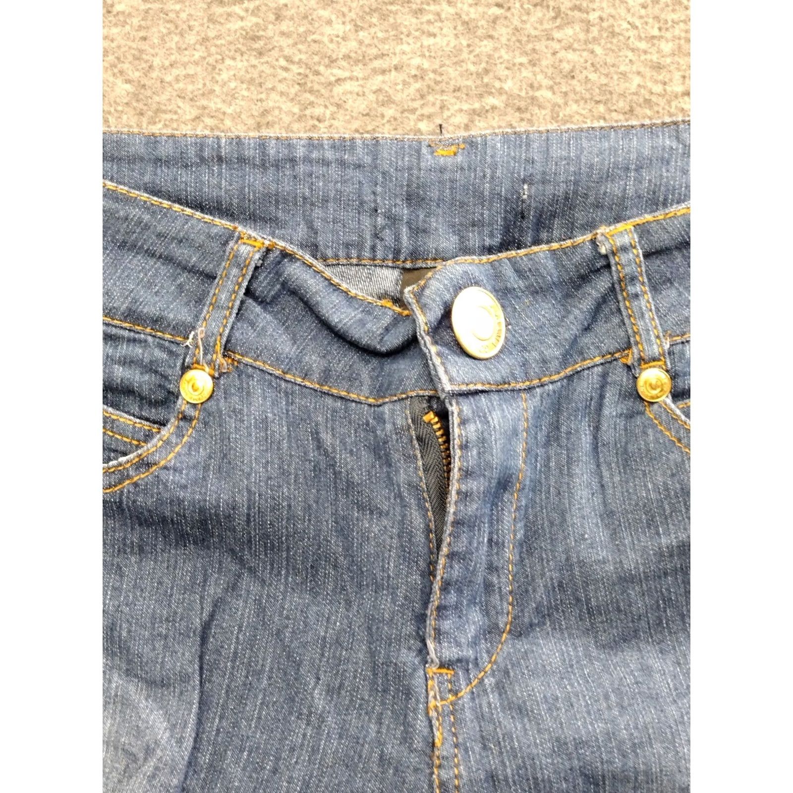 Vintage Unbranded Light Blue Cuffed Distressed Juniors Jeans Shorts 9 Women Small Casual Beach 9in Inseam Size 30" / US 8 / IT 44 - 3 Thumbnail