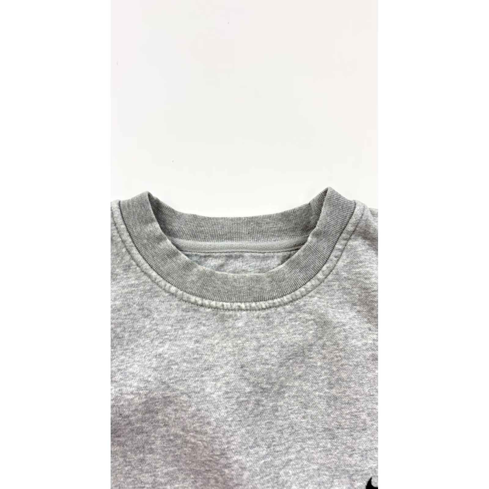 Nike VINTAGE Nike Sweatshirt Mens L Gray Graphic Print Crewneck Pullover Team Nike Swoosh Back Wordmark Front Logo Sports Fleece Size US L / EU 52-54 / 3 - 5 Thumbnail