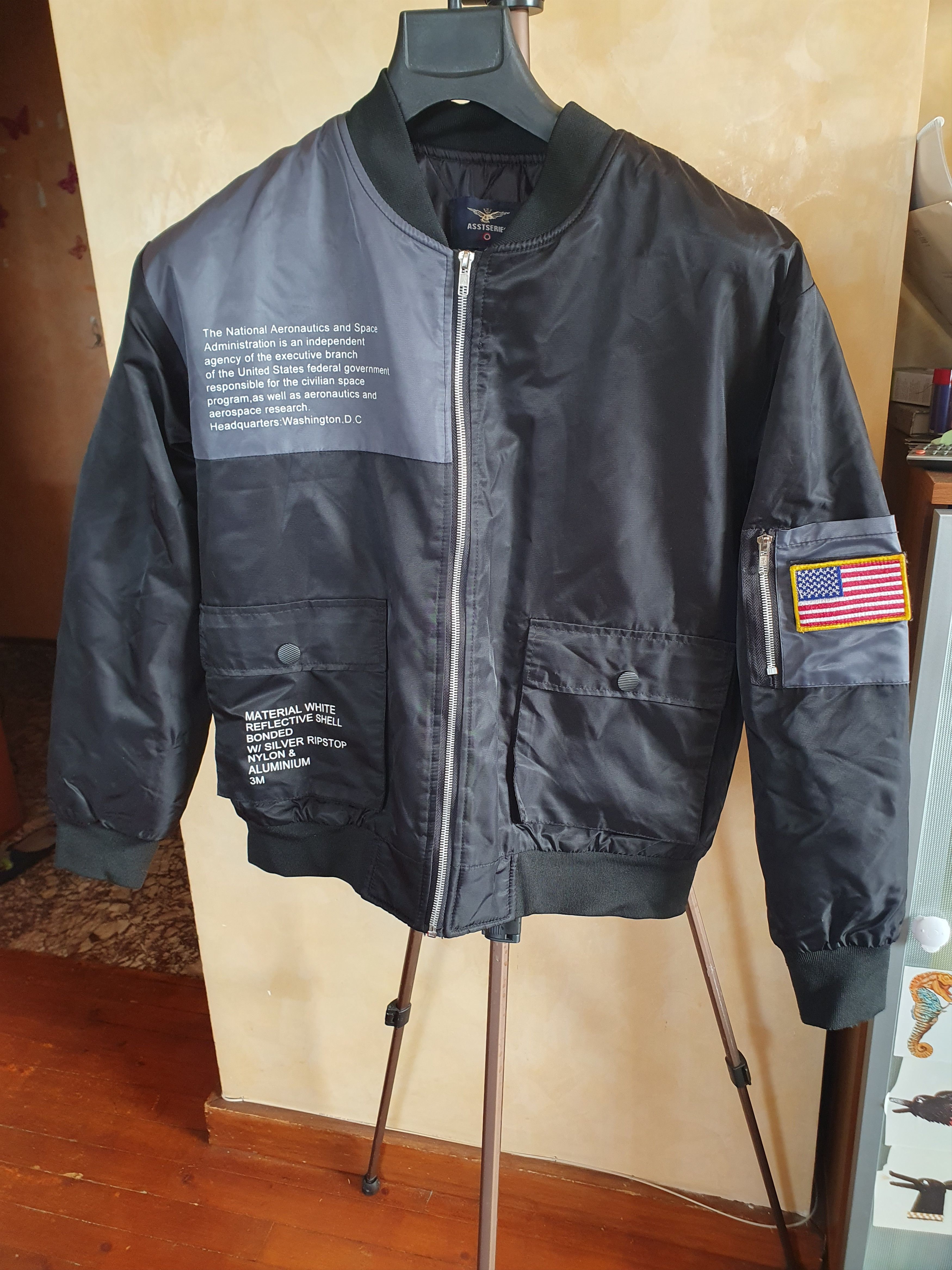 NASA Asstseries Nasa Bomber Jacket Space Aeronautics USFlag Size US S / EU 44-46 / 1 - 2 Thumbnail