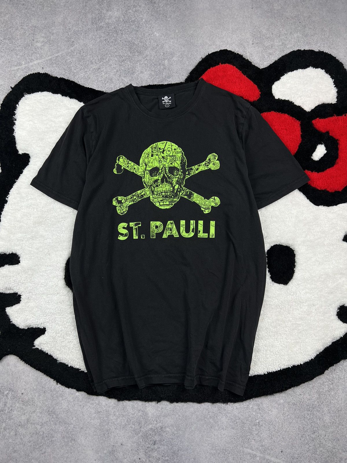Band Tees Y2K Vintage St.Pauli Skulls Skeleton Adult Japanese Tee Size US L / EU 52-54 / 3 - 1 Thumbnail