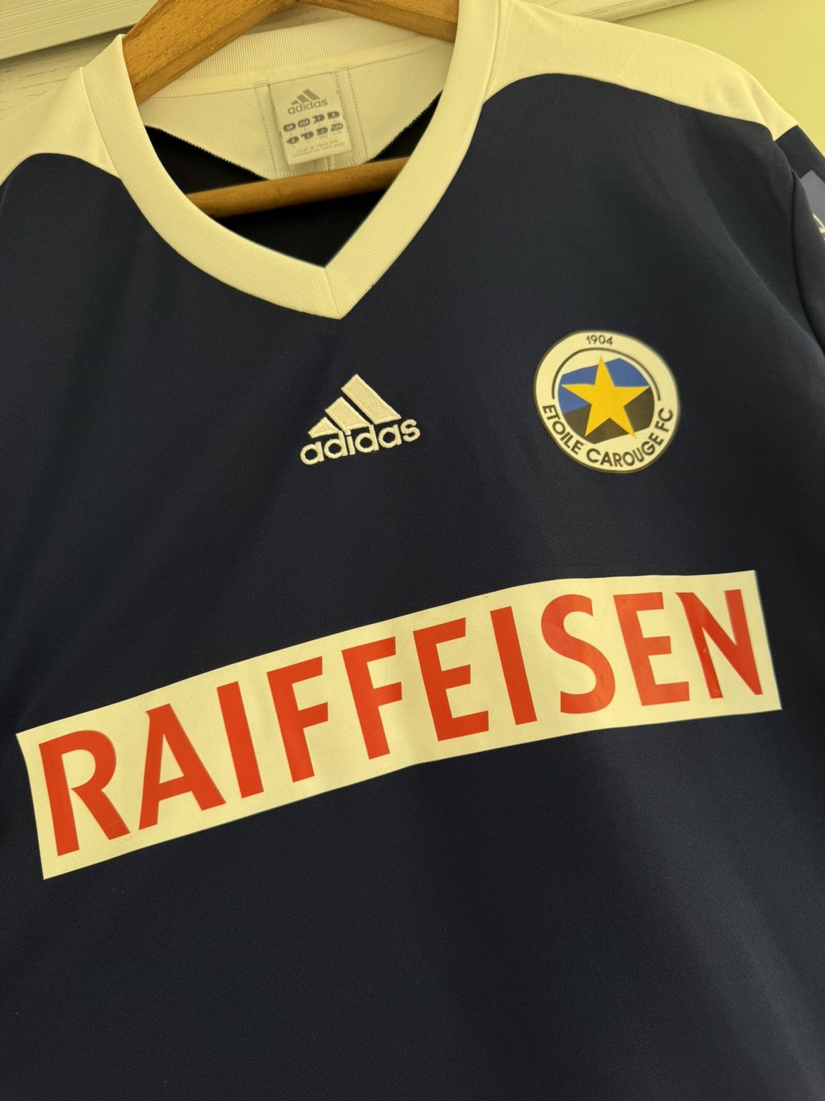 Adidas Etoile Carouge 2010-2011 Home Soccer Jersey Football Kit Size US L / EU 52-54 / 3 - 7 Thumbnail