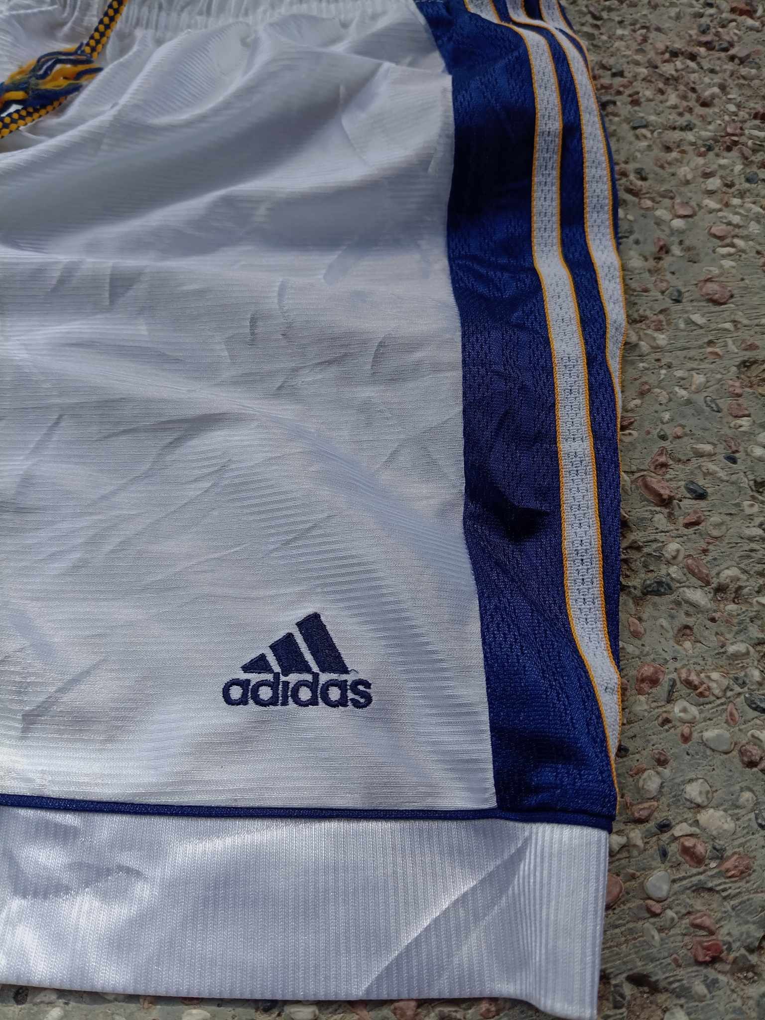 Adidas Vintage Adidas Real Madrid shorts size 32-38 Size US 36 / EU 52 - 2 Thumbnail
