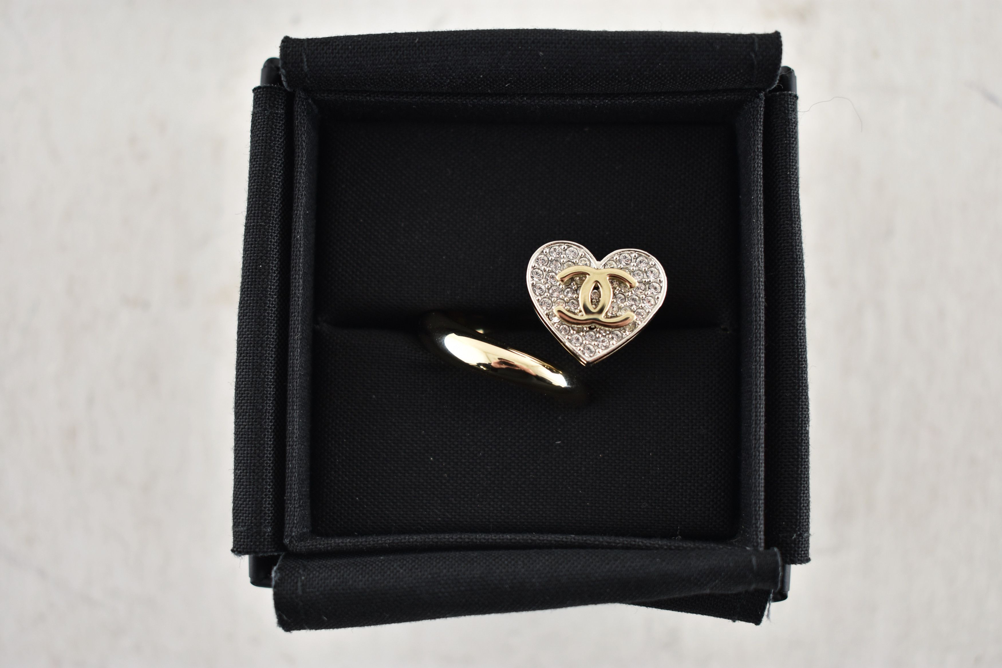 Chanel Chanel 26P Silver Gold Crystal Heart CC Logo Spiral Ring 52 Size ONE SIZE - 4 Thumbnail