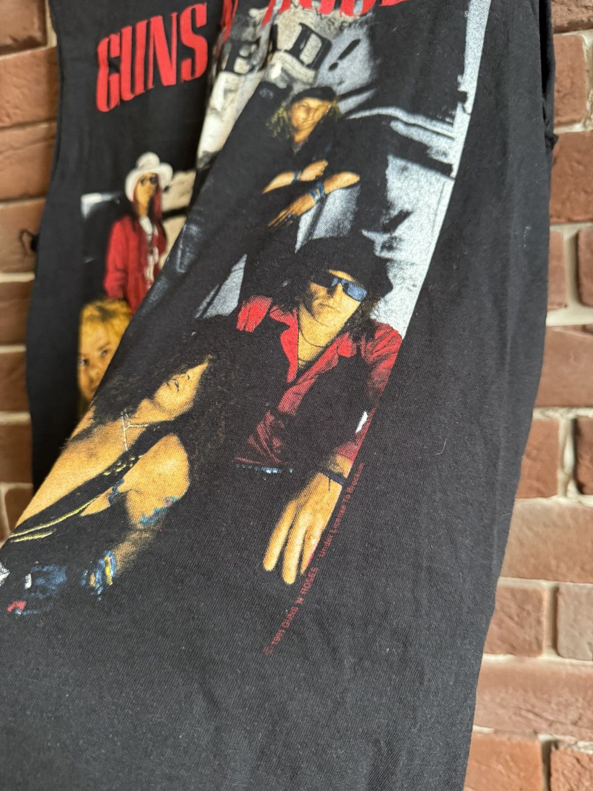 Band Tees VINTAGE 90s GUNS N ROSES Dead 1991 TOUR BAND TSHIRT Size US M / EU 48-50 / 2 - 5 Thumbnail