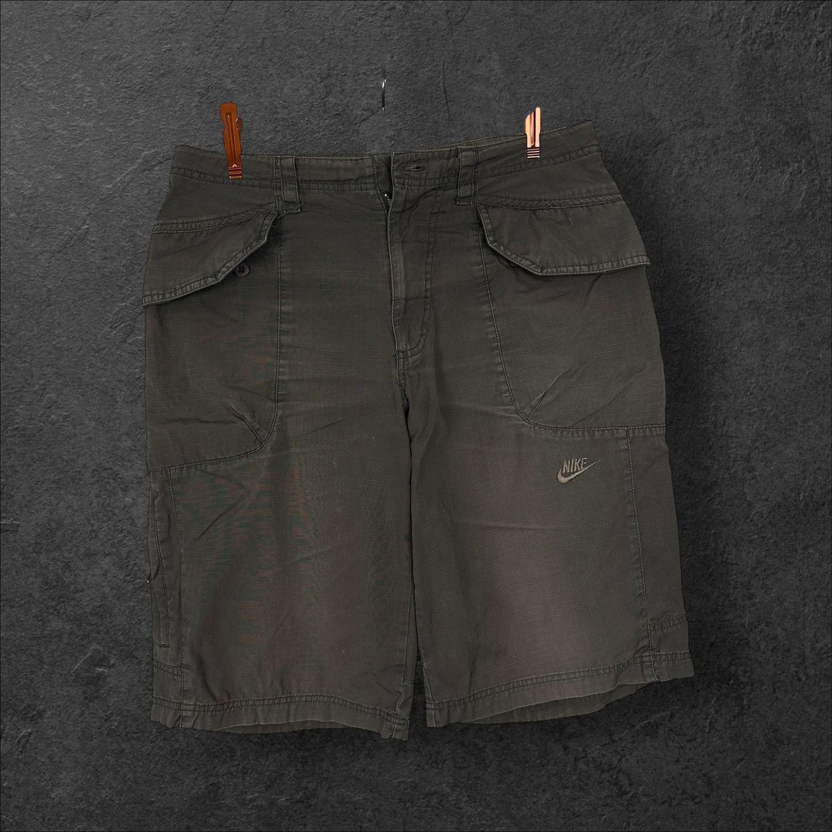 Nike × Vintage Vintage Y2K Nike Faded Brown Shorts Size US 34 / EU 50 - 1 Thumbnail