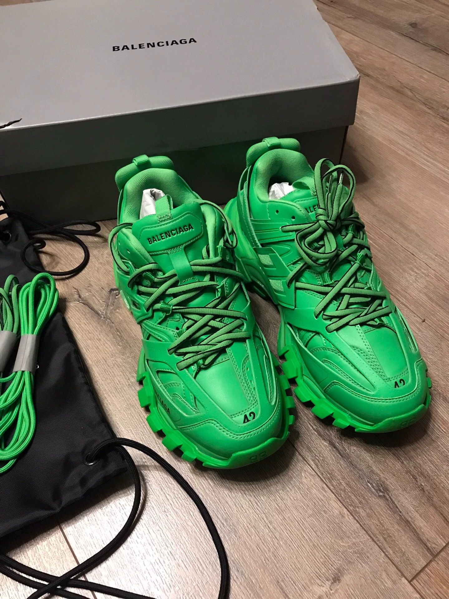 Balenciaga Balenciaga Track Very Green 41/42 Sneakers Size US 8 / EU 41 - 1 Thumbnail