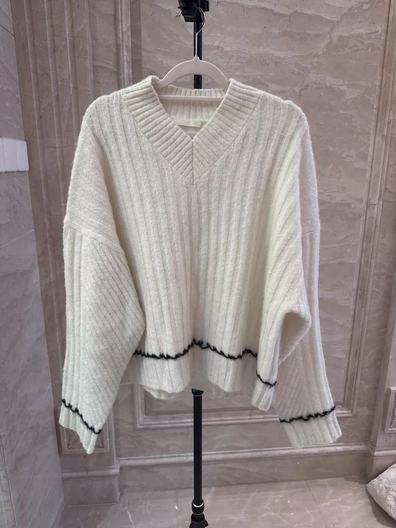 Helmut Lang HELMUT LANG White wool sweater Size M / US 6-8 / IT 42-44 - 1 Thumbnail