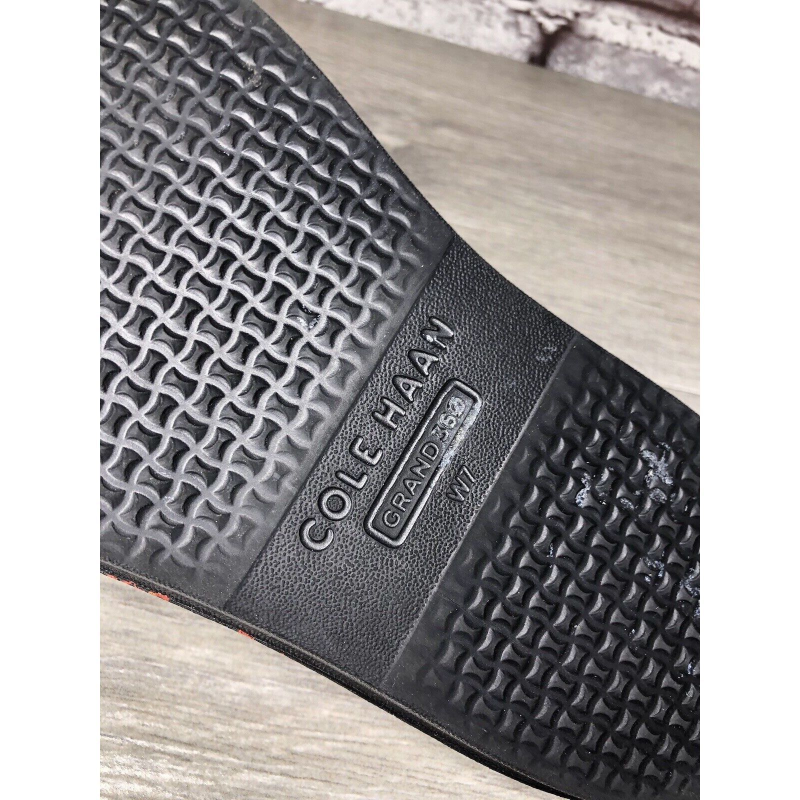 Cole Haan Cole Haan Grand Os. 25390 Black Rubber Floral Print Sandals Size US 7 / IT 37 - 15 Thumbnail