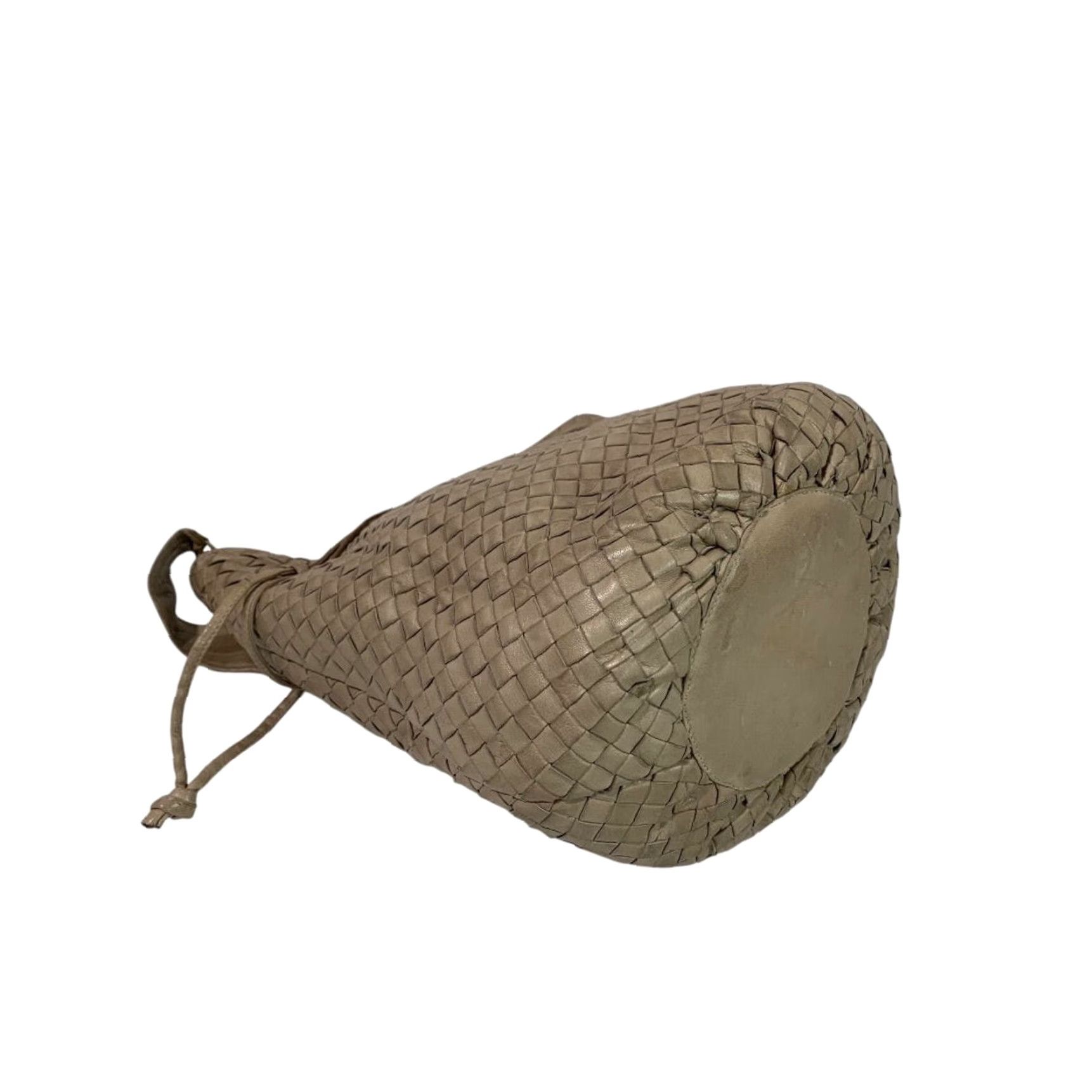 Vintage Madras Bucket Bag Purse Leather Gray Women 12" x 10" 4.5" bottom diameter 15" strap drop Made in Italy Woven Soft Crossbody? Size ONE SIZE - 6 Thumbnail