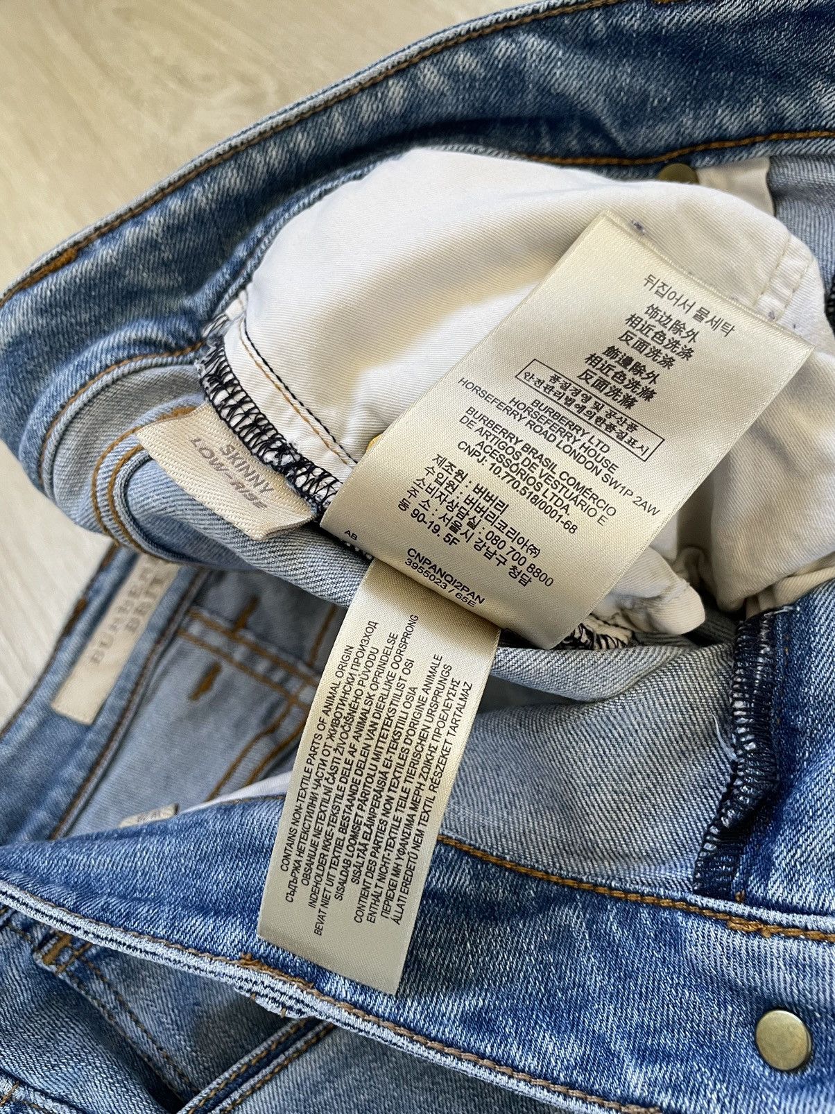 Burberry × Jean Burberry Brit Skinny Low-Rise Women’s Jeans Size 28" / US 6 / IT 42 - 9 Thumbnail