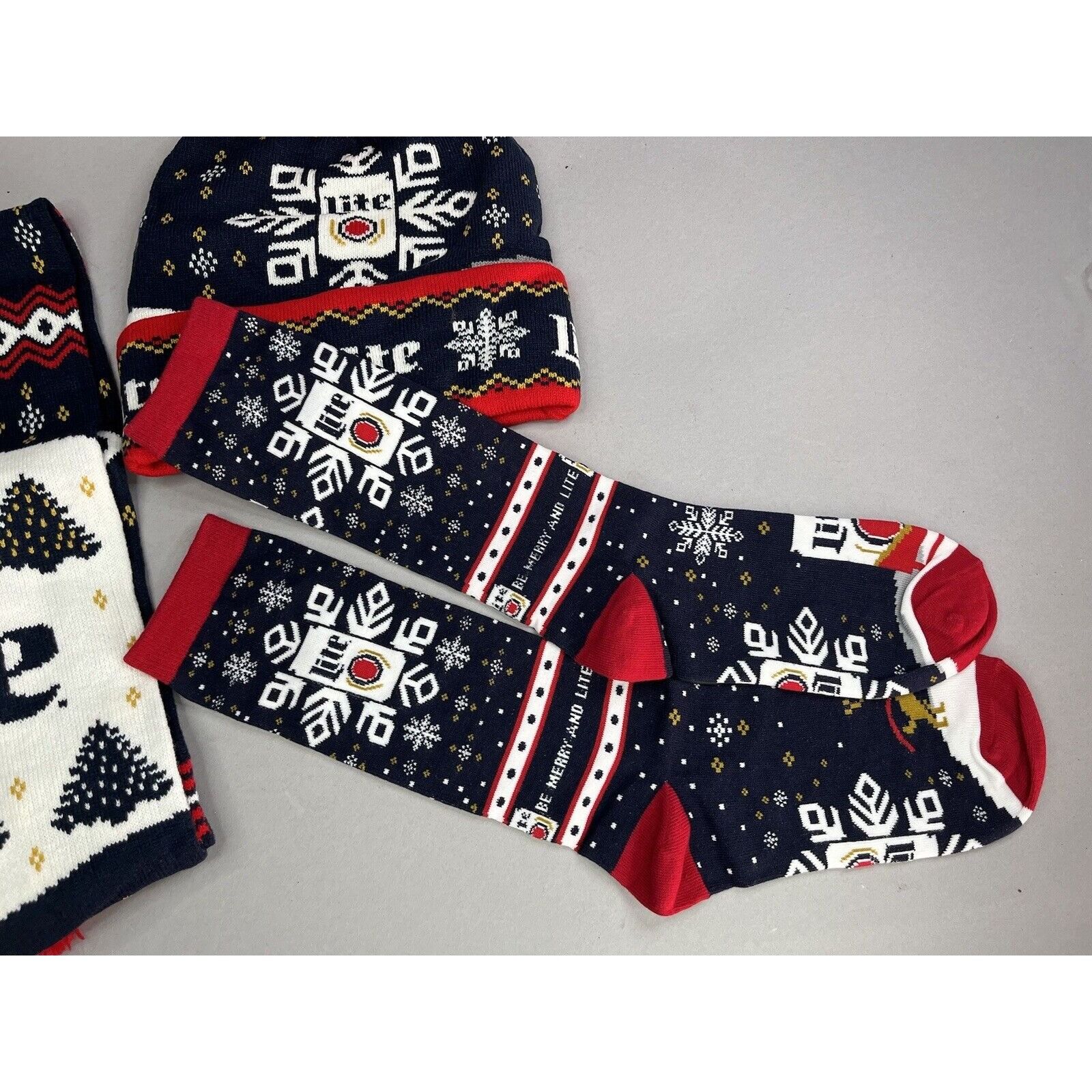 Other Miller Light Beer Knit Holiday Scarf Hat & Socks Ugly Christ Size ONE SIZE - 8 Thumbnail