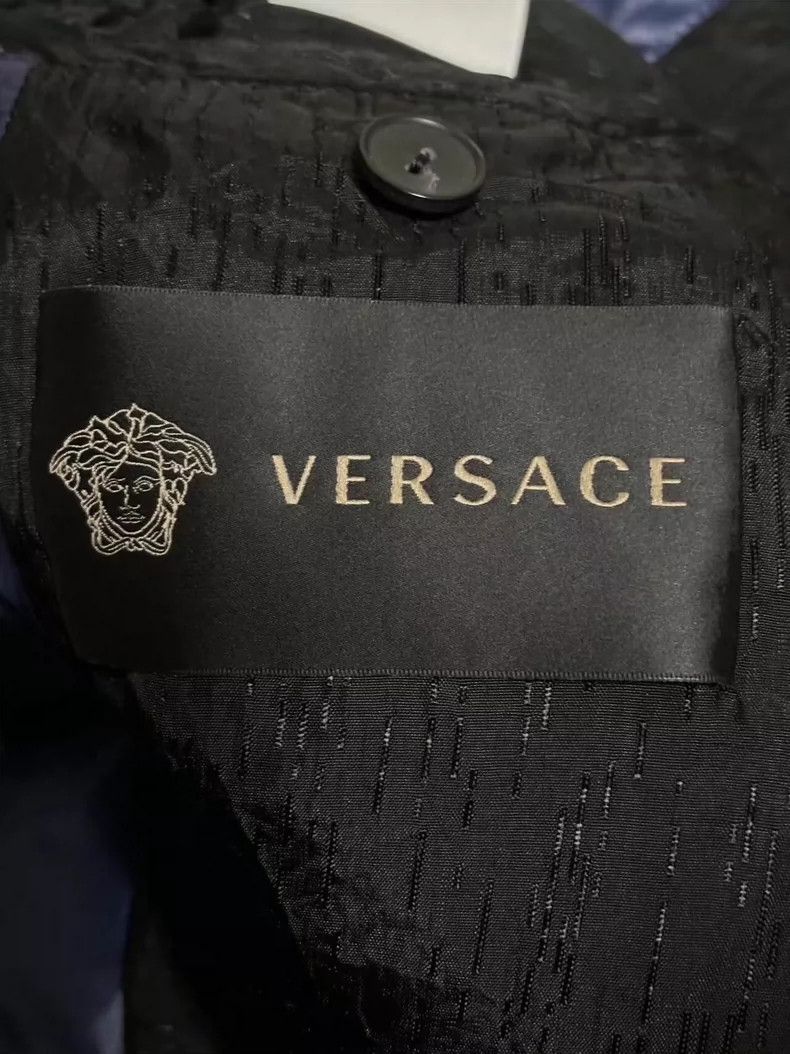 Versace Versace Leather-trimmed slim-fitting cropped down jacket j Size US L / EU 52-54 / 3 - 3 Thumbnail