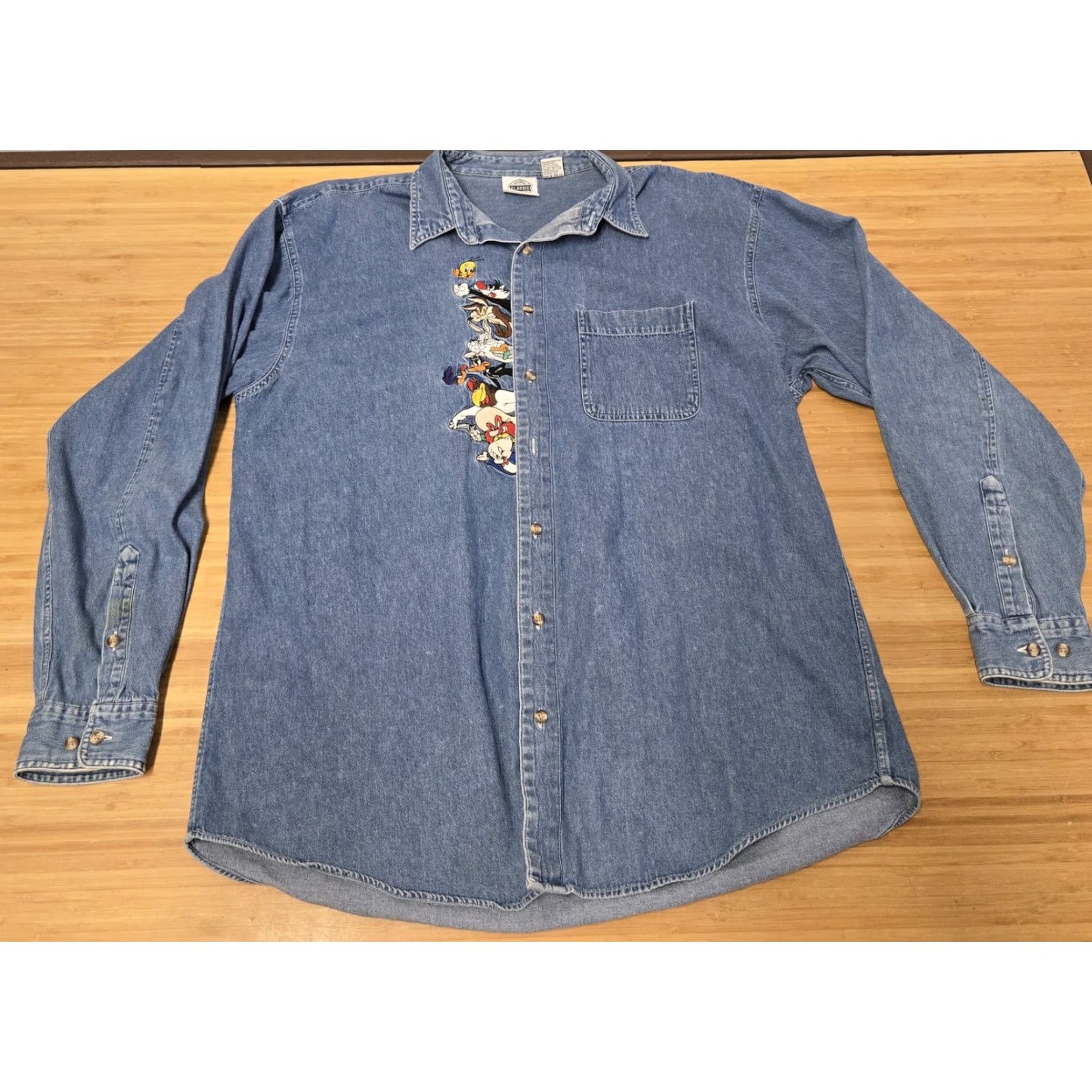 Vintage VINTAGE Looney Tunes Denim Shirt Mens XL Blue Embroidered Cartoon Characters 90s Size US XL / EU 56 / 4 - 2 Thumbnail