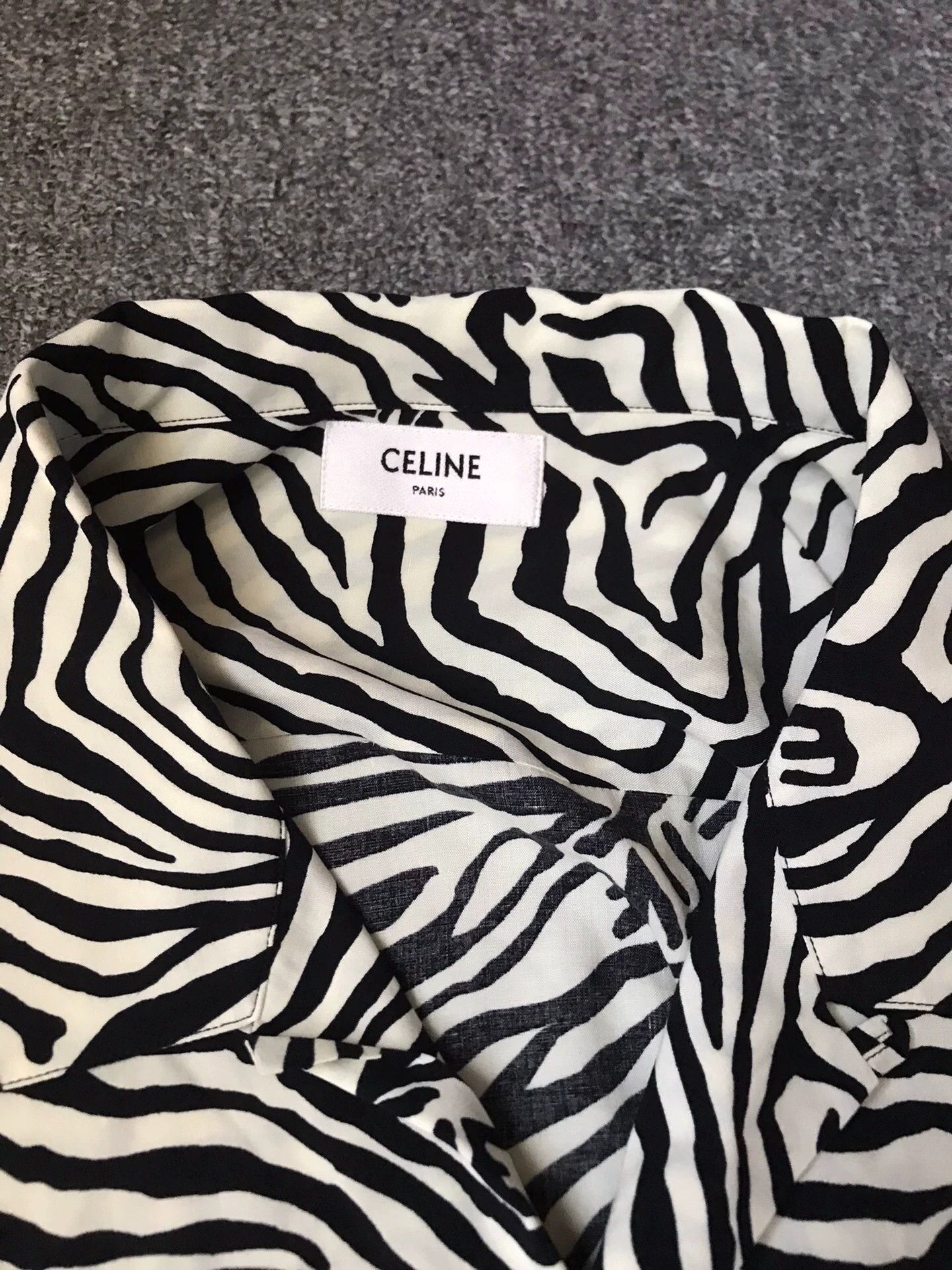 Celine Celine zebra print lettering short-sleeve shirt 40 Size US XXS / EU 40 - 4 Thumbnail