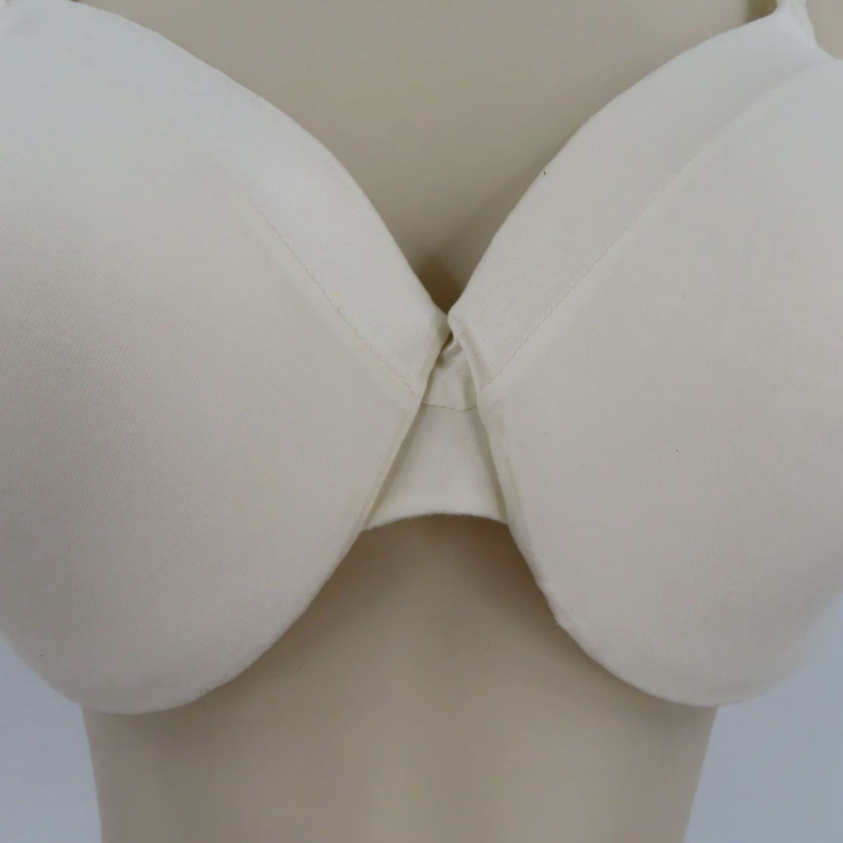 Vintage Maidenform Bra Everyday Full Coverage Lined Underwire 42B 42 Band Ivory Plus Size T-Shirt Style 09436 Women Size ONE SIZE - 5 Thumbnail