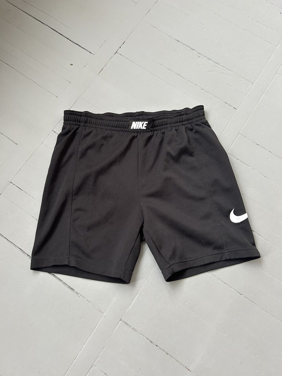 Nike Nike vintage shorts Size US 32 / EU 48 - 1 Thumbnail