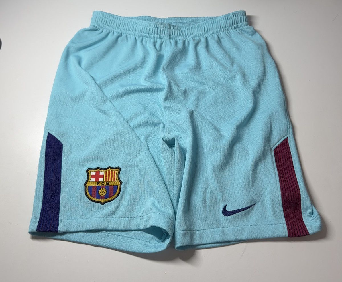 Nike NIKE DRI FIT Size US 40 / EU 56 - 1 Thumbnail