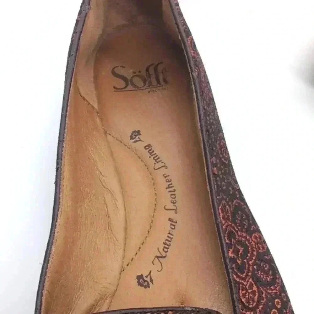 Soft Surroundings Sofft Italian Style leather lined Slippers abstract red Size US 7.5 / IT 37.5 - 9 Thumbnail