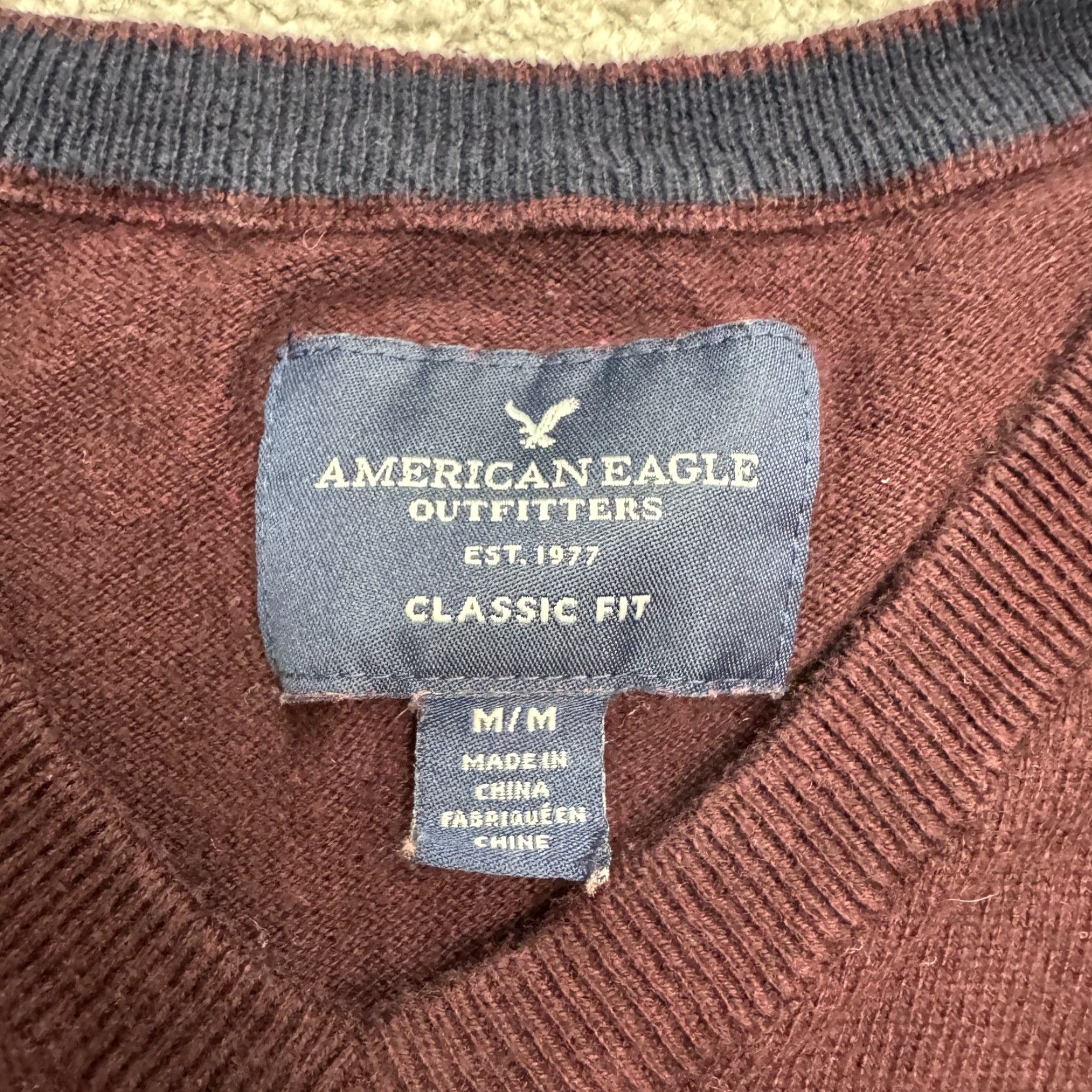 American Eagle Outfitters American Eagle Outfitters Sweater Shirt Mens M V-Neck Knit Pullover Maroon Red Solid Classic Preppy Knitwear Casual Scarf? Size US M / EU 48-50 / 2 - 4 Thumbnail