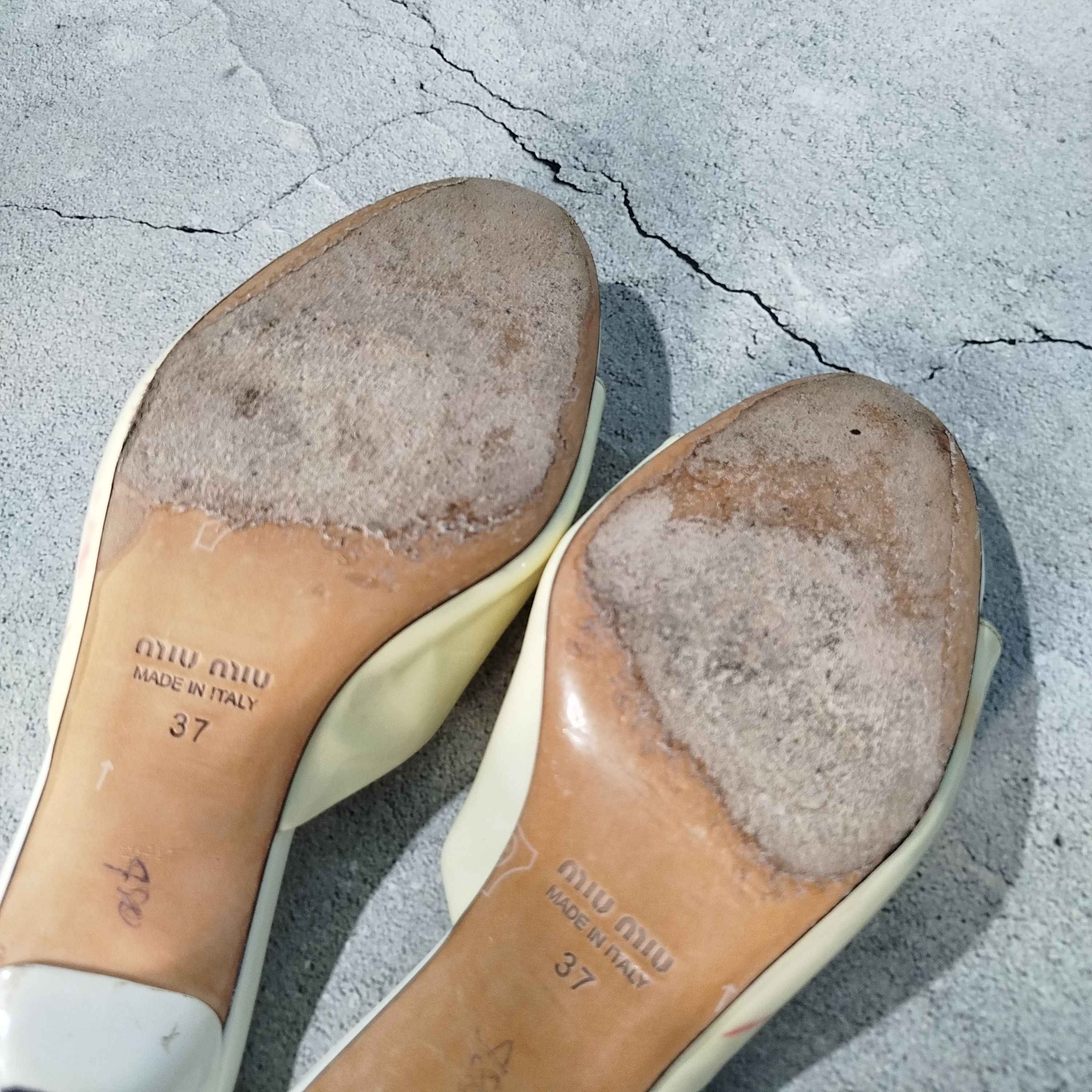 Miu Miu Miu Miu Women's Natural Logo Cut-out Mule Sandals Size US 7 / IT 37 - 11 Thumbnail
