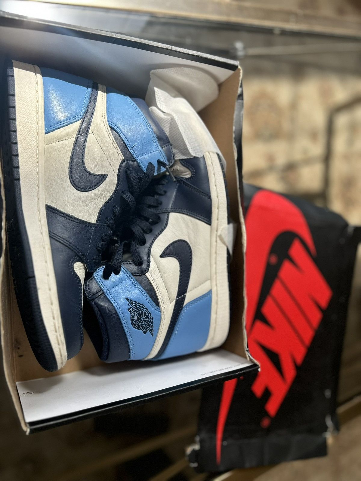 Jordan Brand Jordan 1 Retro High "Obsidians" trainers Size US 8 / EU 41 - 1 Thumbnail