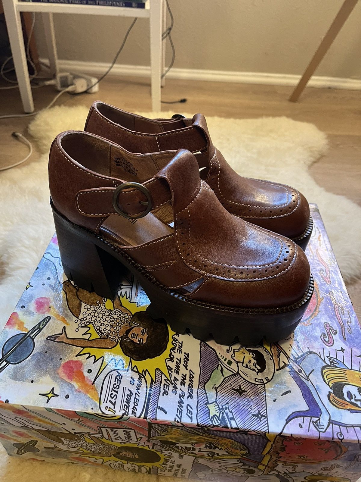 Jeffrey Campbell Jeffrey Campbell Heels - Concave, Tan Size US 6.5 / IT 36.5 - 1 Thumbnail