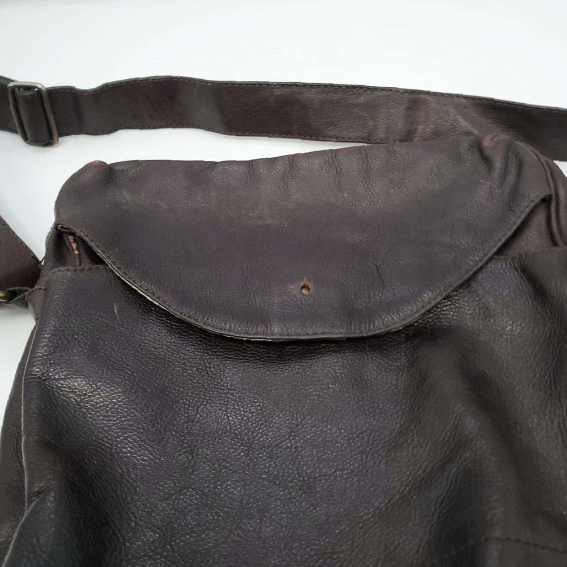 Banana Republic Banana Republic Leather Chocolate Brown Messenger Bag Men’s 13" Satchel, Medium, Zip Button Closure, Brown, Leather, Classic Messenger Bag, Men Size ONE SIZE - 6 Thumbnail