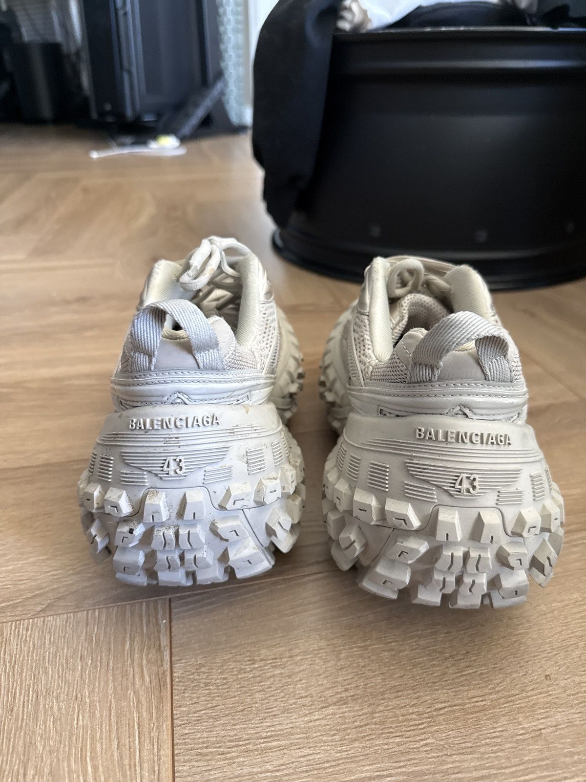 Balenciaga Balenciaga Track Sneakers White Cream Chunky Trainer Size US 9.5 / EU 42-43 - 6 Thumbnail