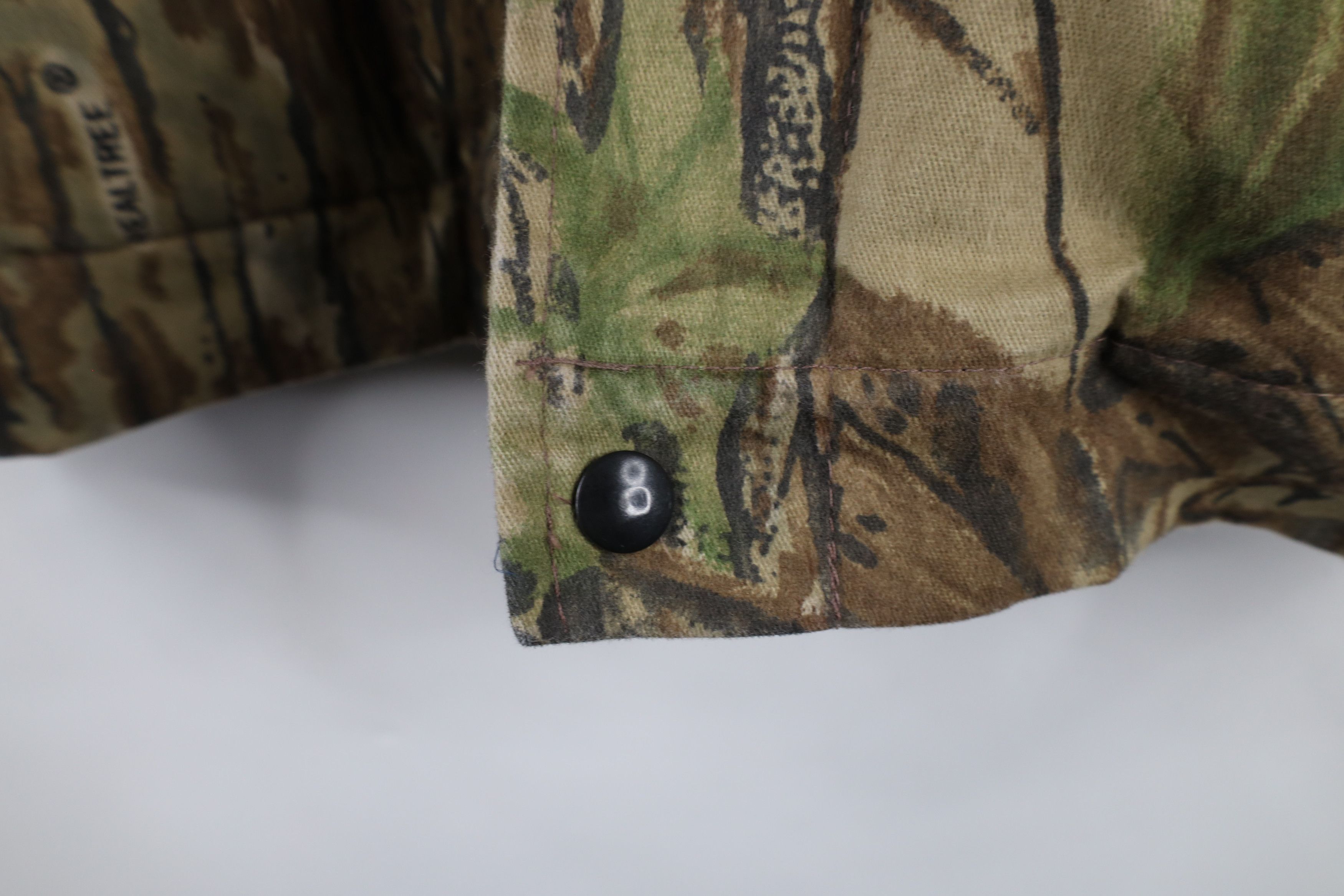 Vintage × Walls Vintage 90s Walls Realtree Camouflage Bomber Jacket USA Size US XL / EU 56 / 4 - 5 Thumbnail