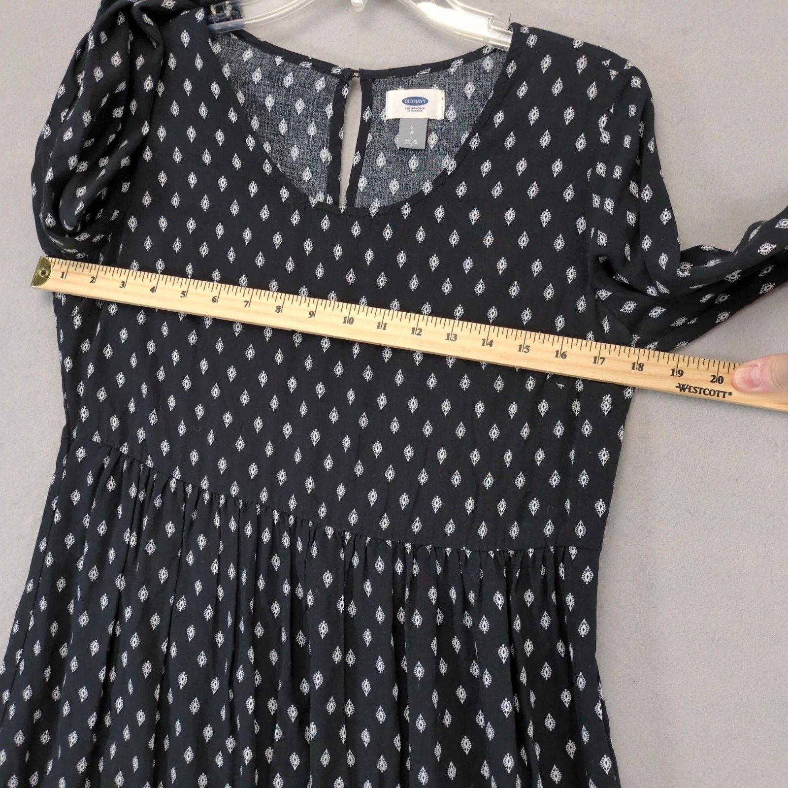 Old Navy Old Navy Black White Design Mini Dress Sz S Pleated Waist Size S / US 4 / IT 40 - 6 Thumbnail