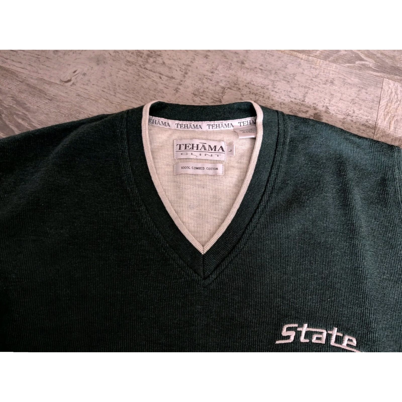 Vintage VINTAGE Tehama MSU Spartans Sweater Vest Size L Green NCAA Basketball 90s Mens Size US L / EU 52-54 / 3 - 6 Thumbnail