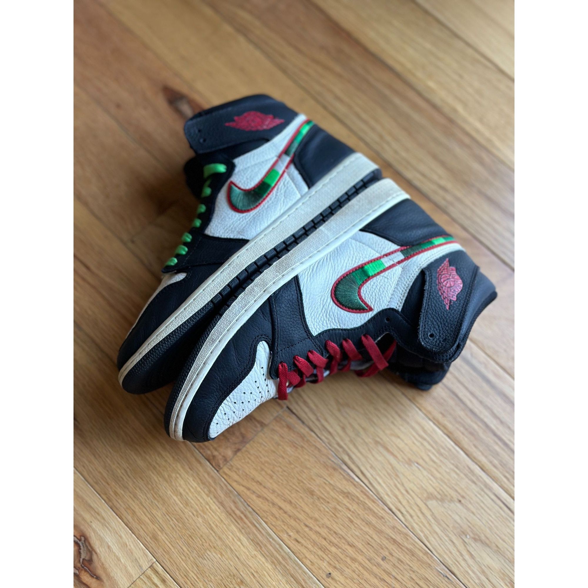 Nike NIKE AIR JORDAN 1 RETRO HIGH OG SPORTS ILLUSTRATED, A STAR I Size US 11 / EU 44 - 7 Thumbnail