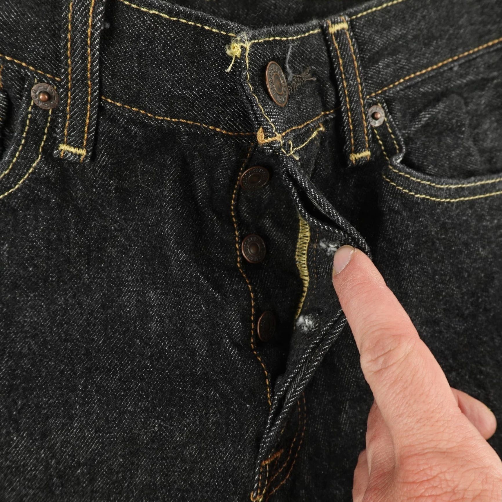 Levi's VINTAGE Levi's 501 Jeans Men 30x26 Straight Leg Dark Denim Cotton Hemmed Size US 27 - 5 Thumbnail