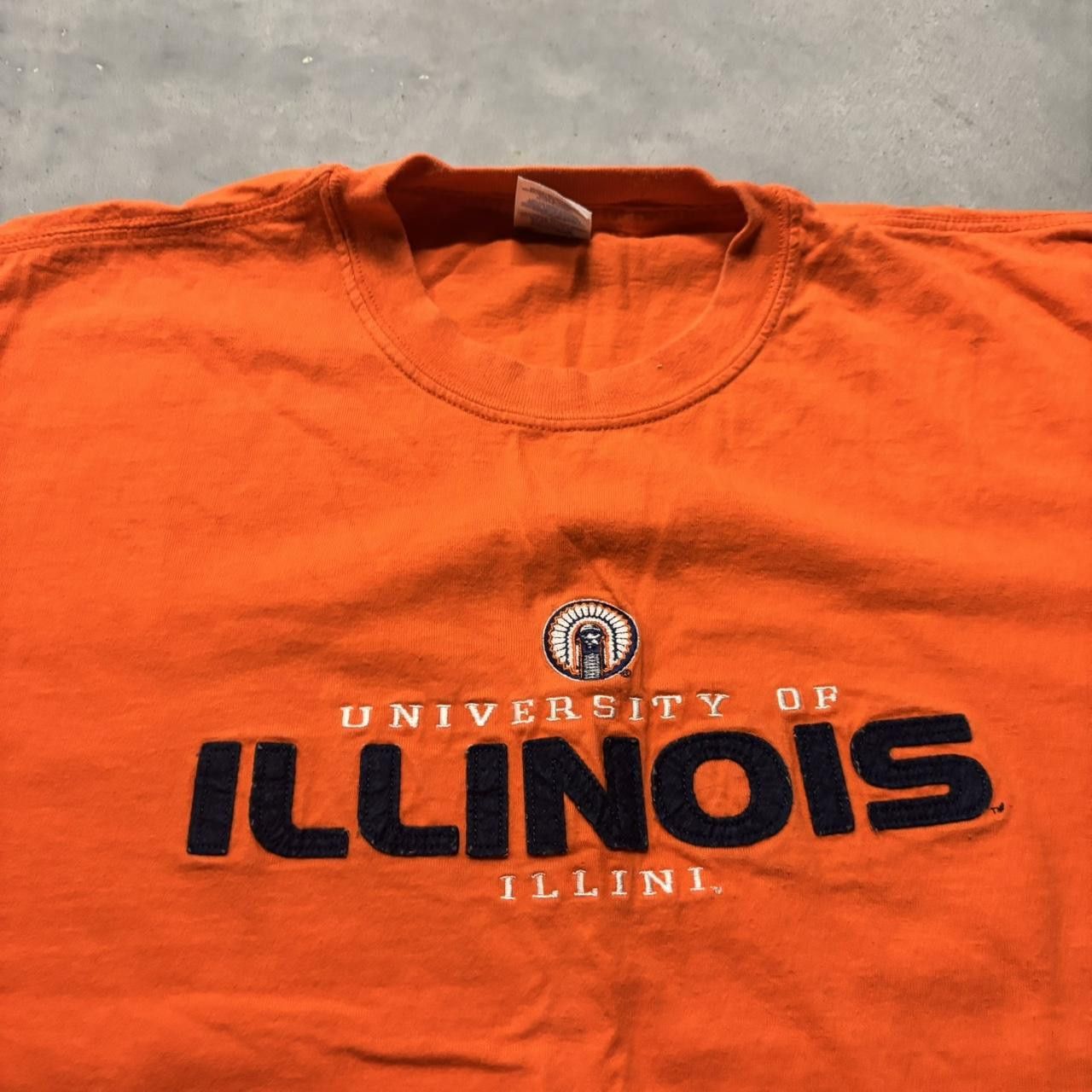 Japanese Brand × Vintage Crazy Vintage Y2K/2000s Orange University Of Illinois College Essential Tee! Size US L / EU 52-54 / 3 - 2 Thumbnail