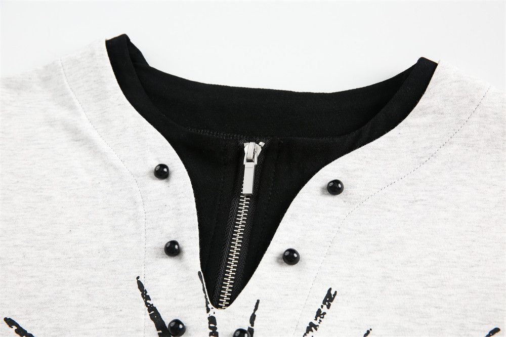 Japanese Brand × Vintage Portrait print men's loose half button long sleeve T-shirt Size US M / EU 48-50 / 2 - 3 Thumbnail