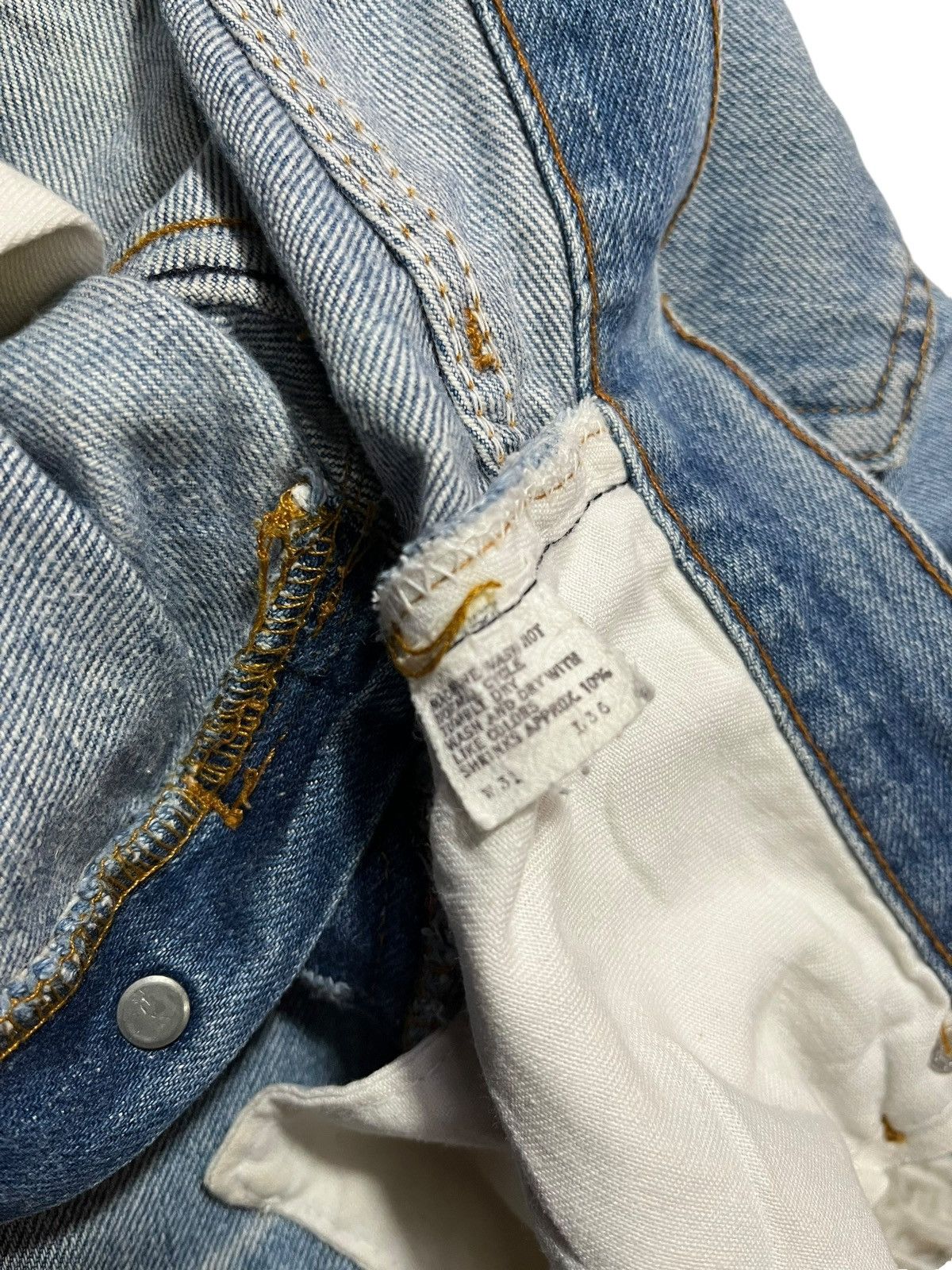 Levi's × Vintage VINTAGE LEVI’S 501 80s DISTRESS JEANS Size US 30 / EU 46 - 7 Thumbnail