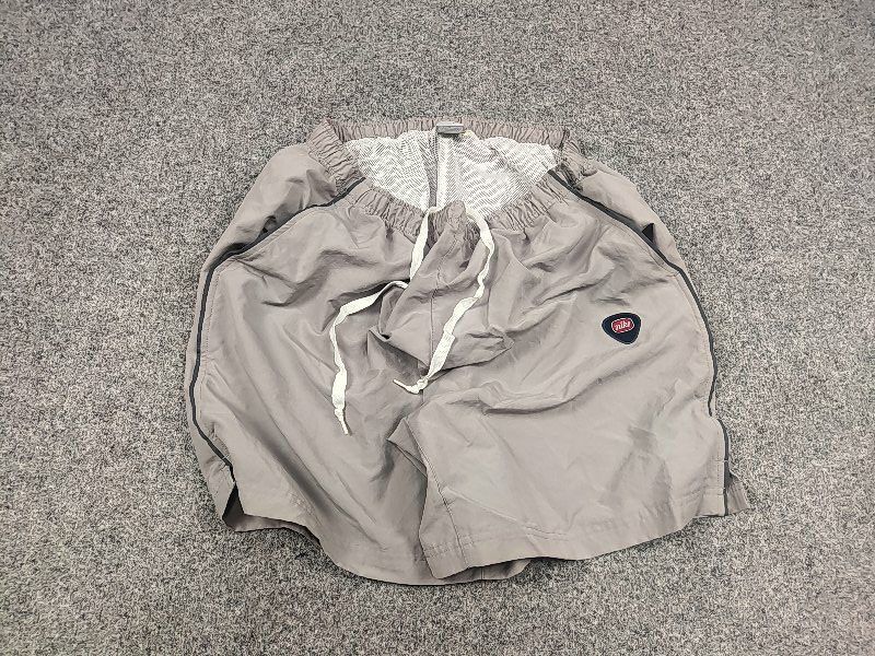 Nike Vintage Nike Casual Swoosh Gray Logo Shorts Y2K Style Size US 34 / EU 50 - 2 Thumbnail