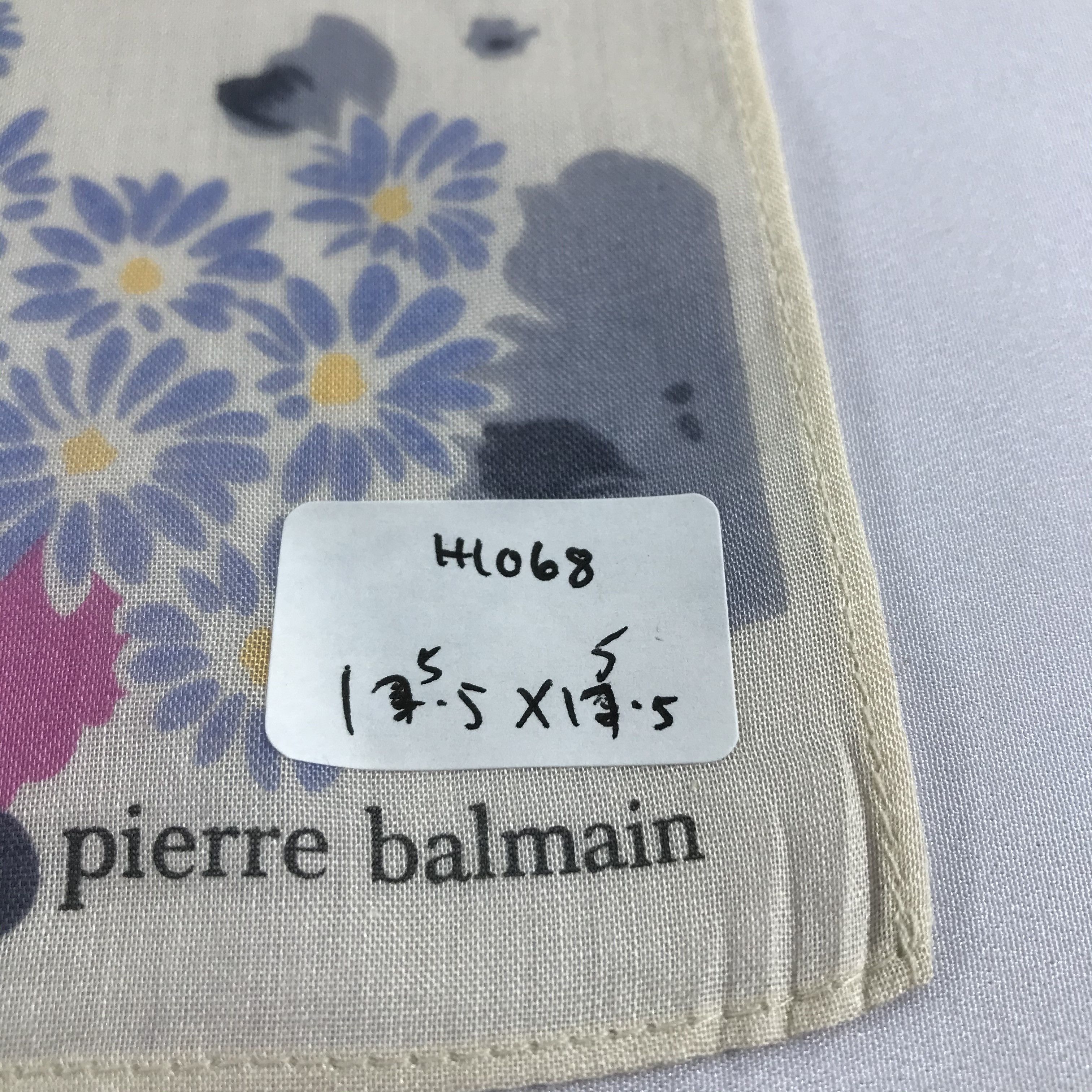 Pierre Balmain Pierre Balmain Handkerchief Neckerchief Bandana H1068 Size ONE SIZE - 8 Thumbnail