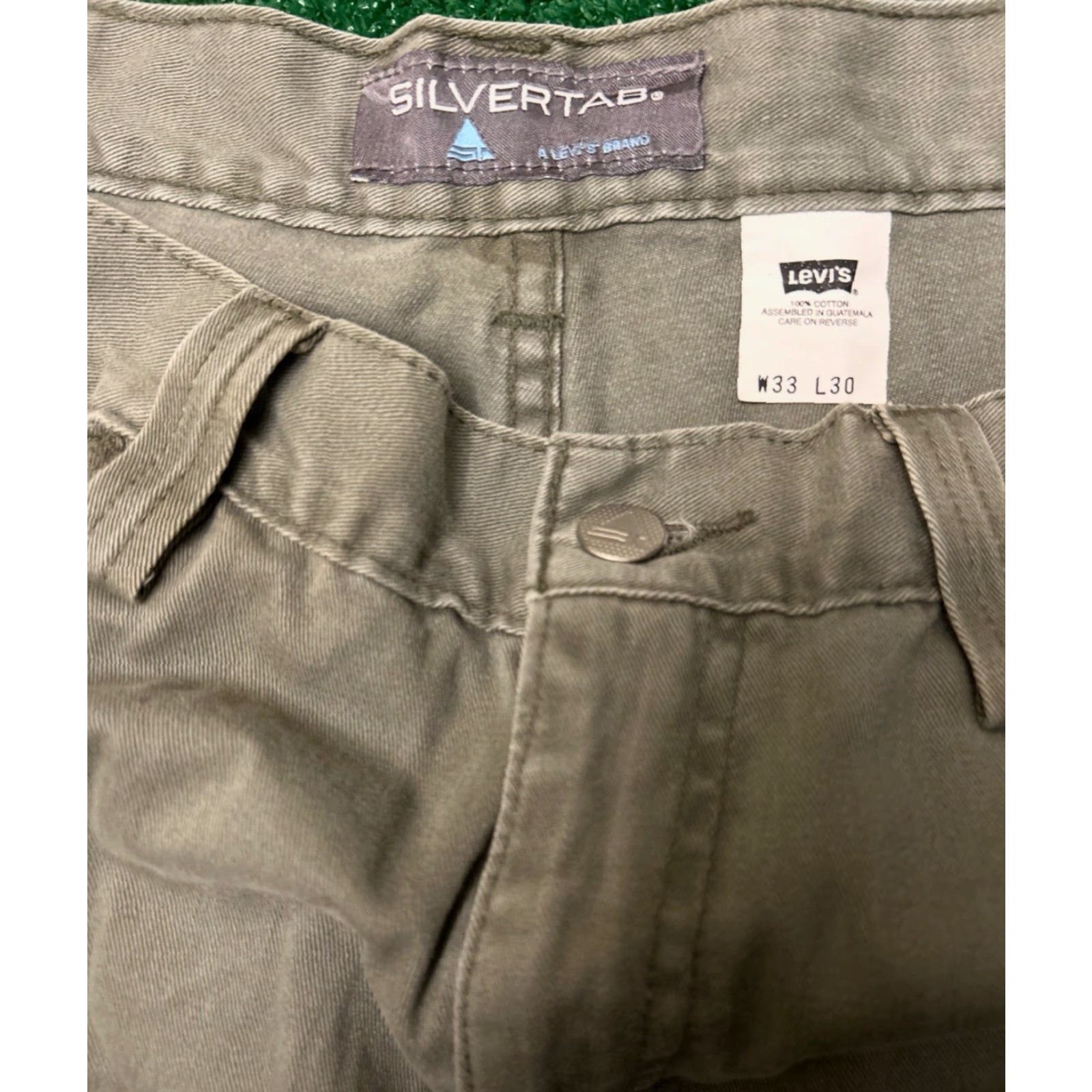 Levi's VINTAGE Levi's Silvertab Baggy Cargo Pants Mens Size 33 Green 90s Skater Grunge Y2K Punk Cargo Pants Mens Size US 33 - 3 Thumbnail