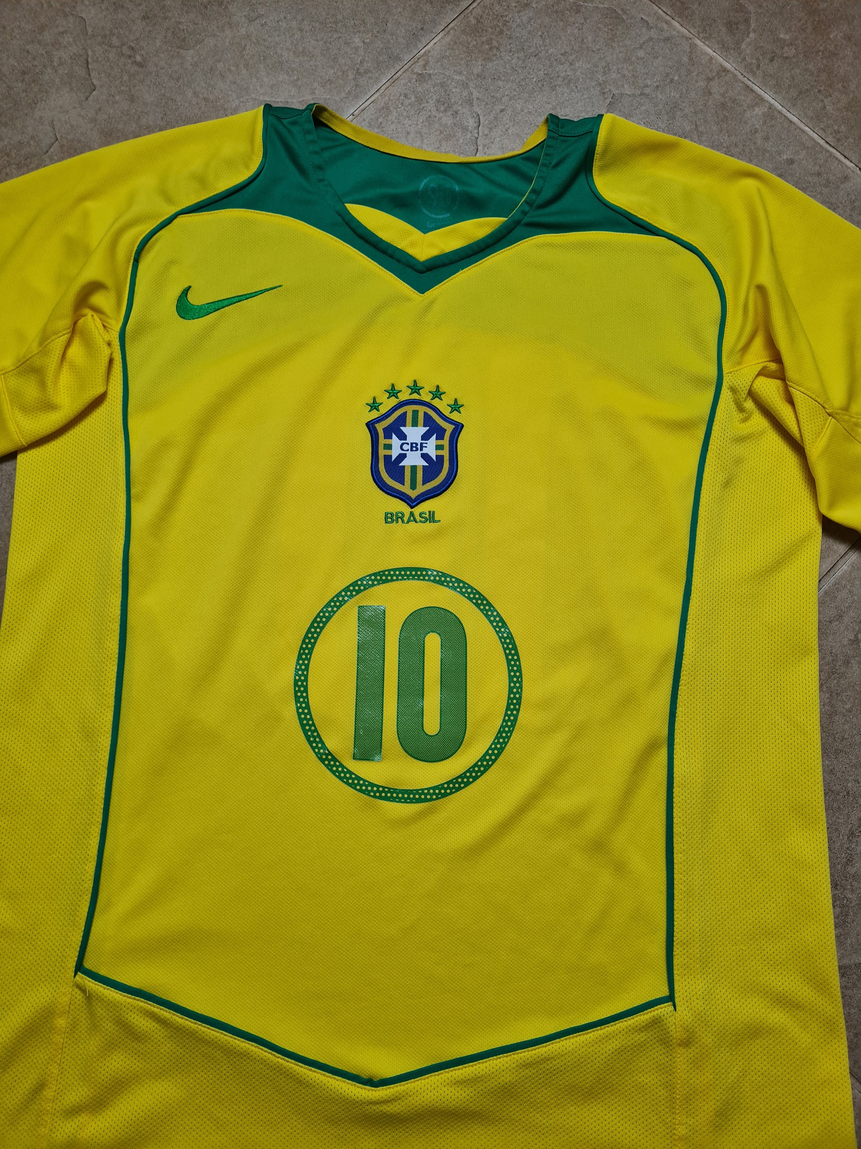 Nike NIKE Brazil 2004 #10 Ronaldinho Vintage Soccer Shirt Size US L / EU 52-54 / 3 - 3 Thumbnail