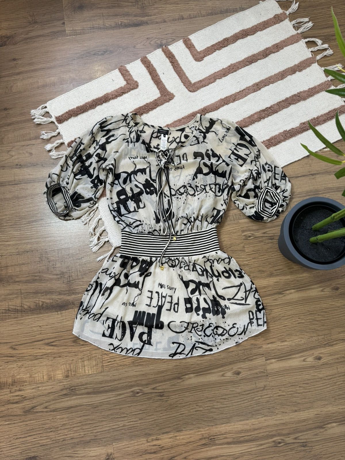 Miss Sixty VINTAGE MISS SIXTY 2000s PRINTED MESH DRESS Size S / US 4 / IT 40 - 1 Thumbnail